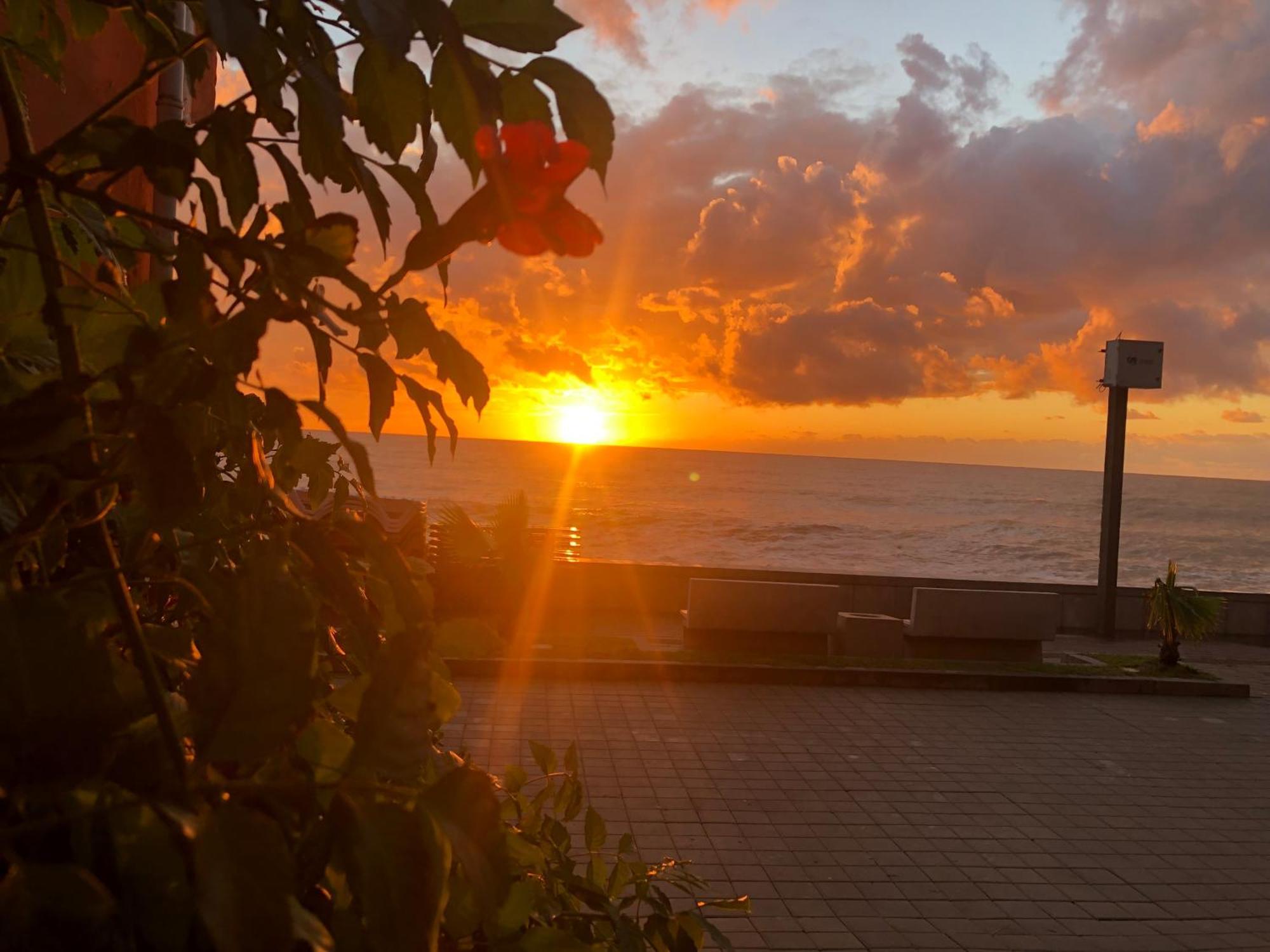 Guest House Orange Kobuleti Exterior photo